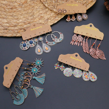 Vintage teardrop earrings in alloy