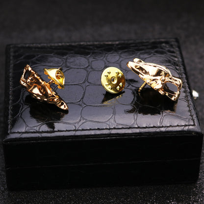 Fierce Wolf Head Brooch Image 1