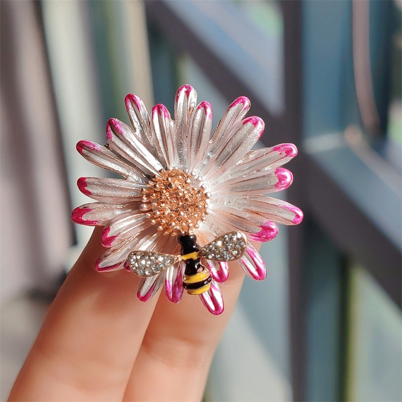 Three Daisy Brooch Purple