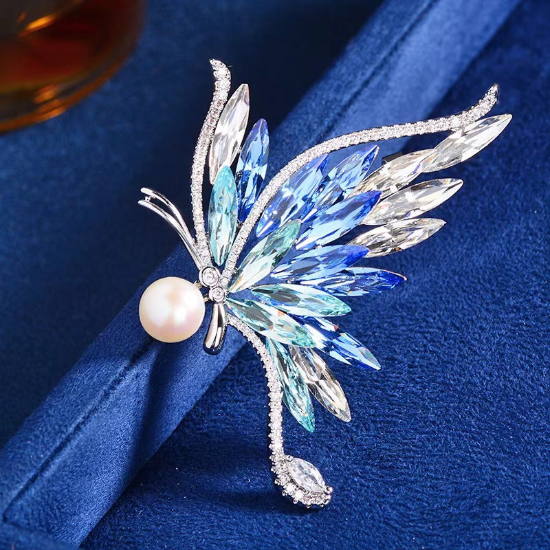Stylish butterfly pin for women's fashion