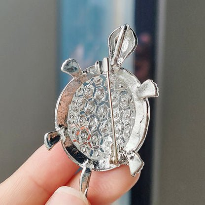 Alloy turtle pin in varied colors