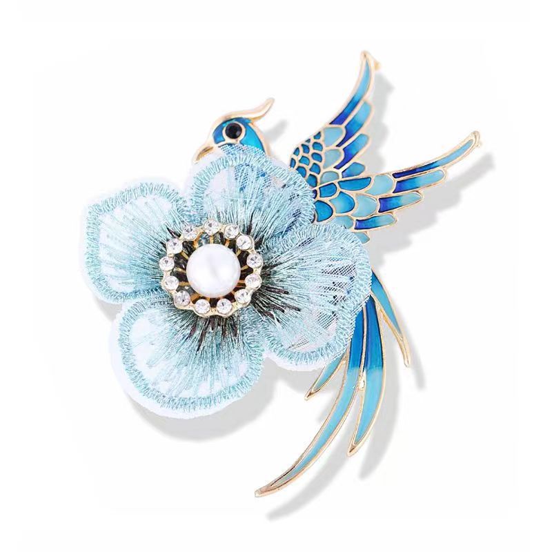 Sparkling crystal brooch wedding gift idea