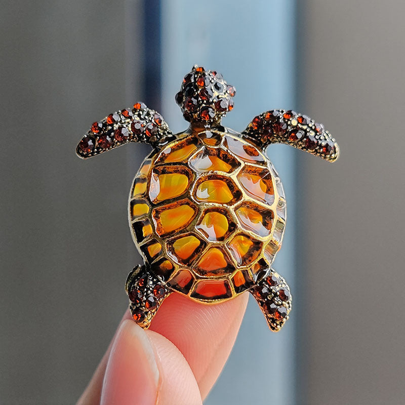 Stylish turtle design brooch for outfits