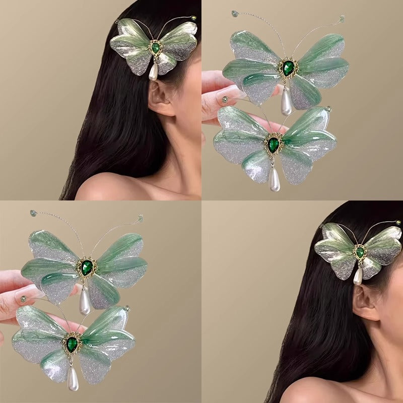 Cute polka dot butterfly clip