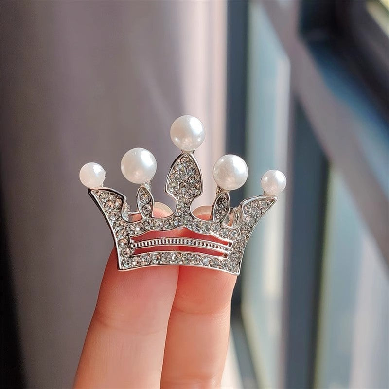 Elegant style crown brooch for women