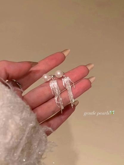 Image of stylish pearl tassel earrings 1