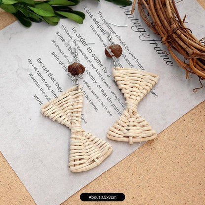 Versatile chic earrings for women