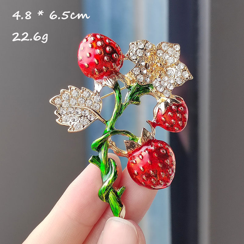 Stylish brooch with retro design