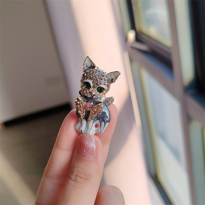Alloy animal brooch with vibrant colors