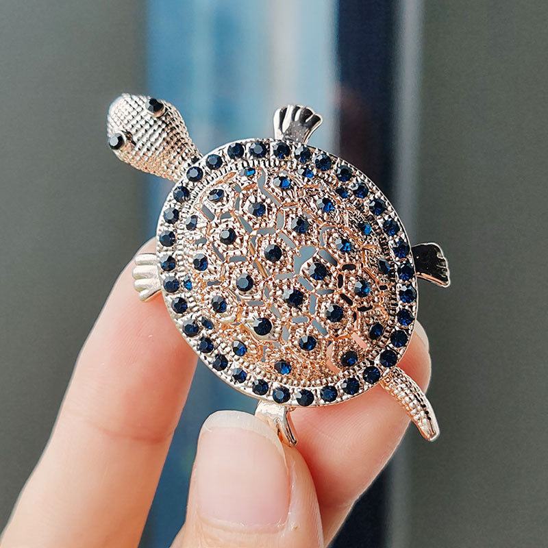 Alloy turtle pin in varied colors
