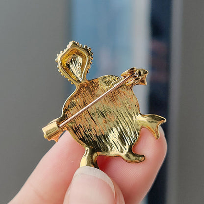 Alloy turtle pin in varied colors