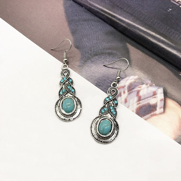 Alloy jewelry details including clasp and designs - image 10