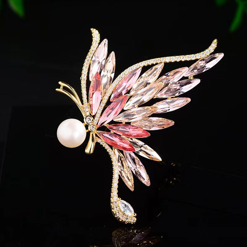 Stylish crystal butterfly brooch with gradient colors