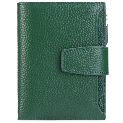 Compact women's wallet with zipper closure