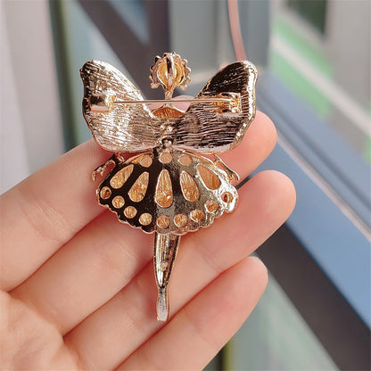 Stylish brooch for sweaters and coats