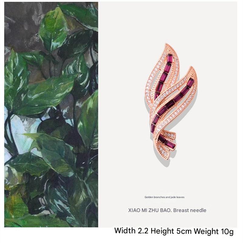 Elegant leaf brooch for women in rose gold