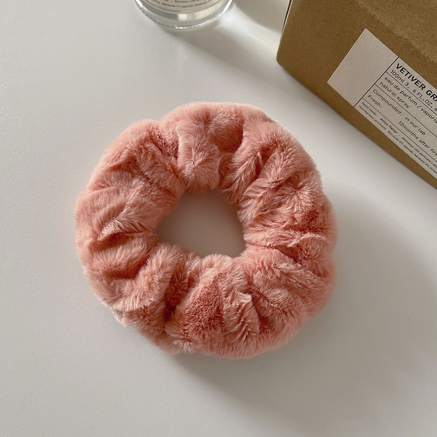 Winter-friendly hair band for children in beige