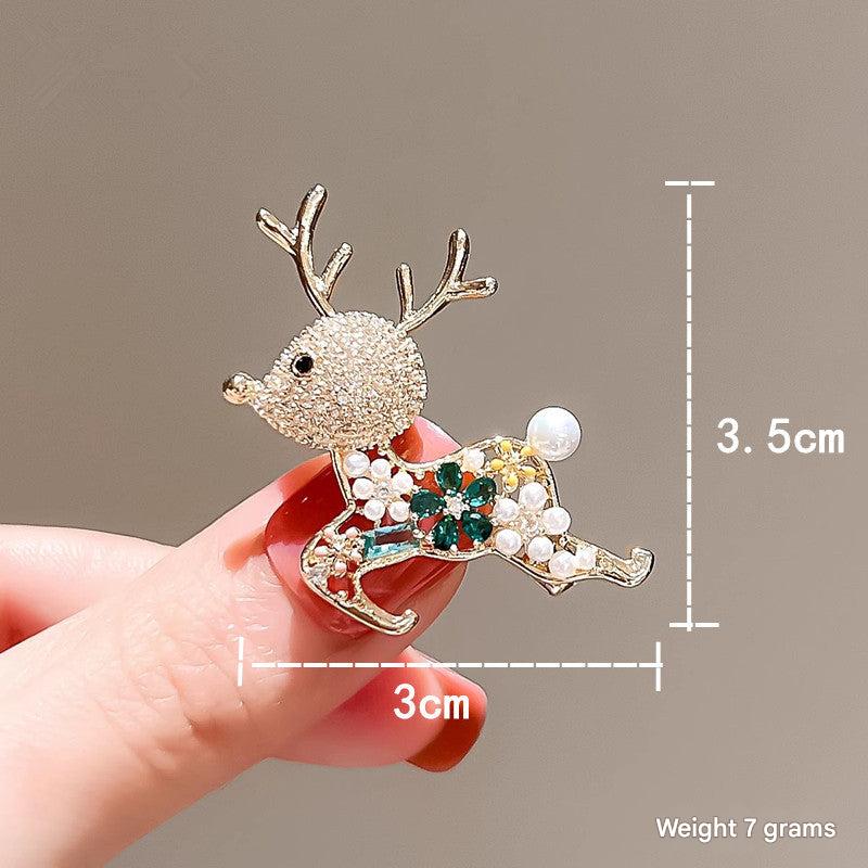 stylish gold brooch perfect for gifts
