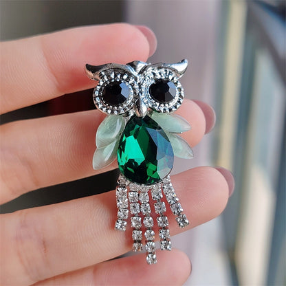 Alloy owl accessory for jackets and bags