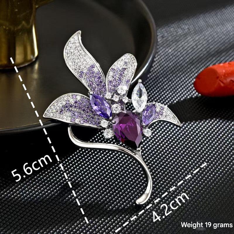 Zinc alloy flower brooch worn on a dress