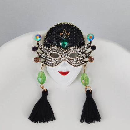 Elegant alloy brooch with glass accents
