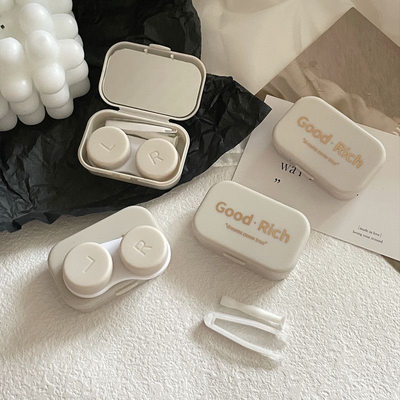 Stylish contact lens case with a chic look