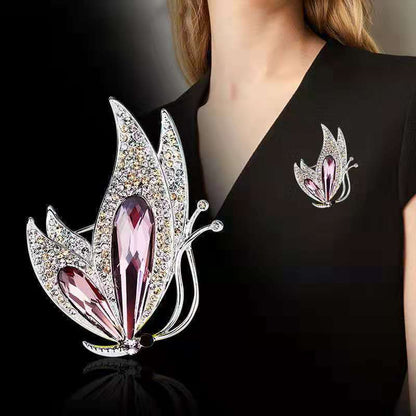 Stylish animal design brooch for women