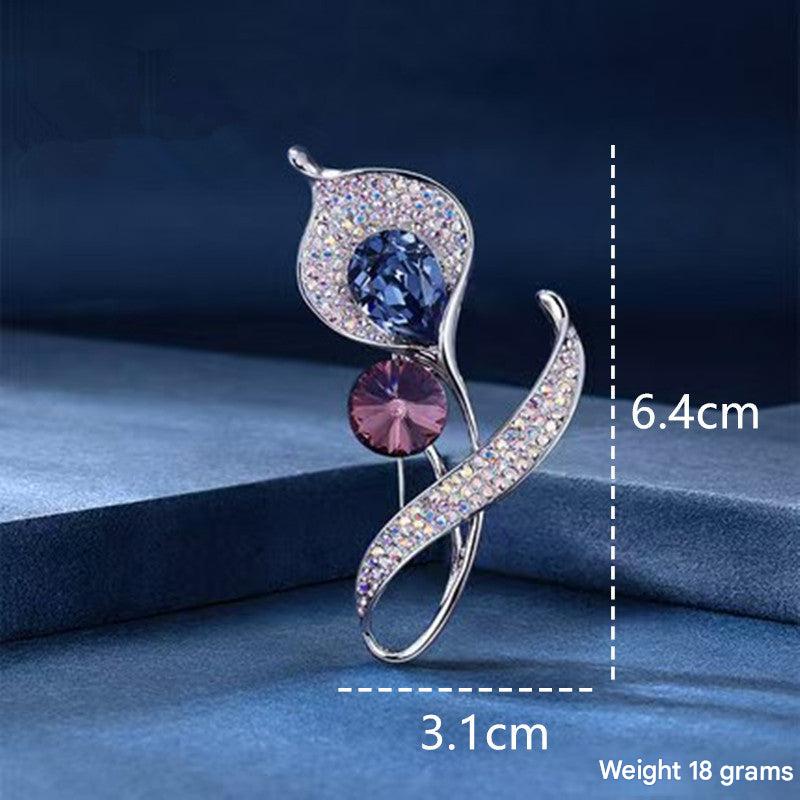 Stylish flower-shaped brooch for men and women