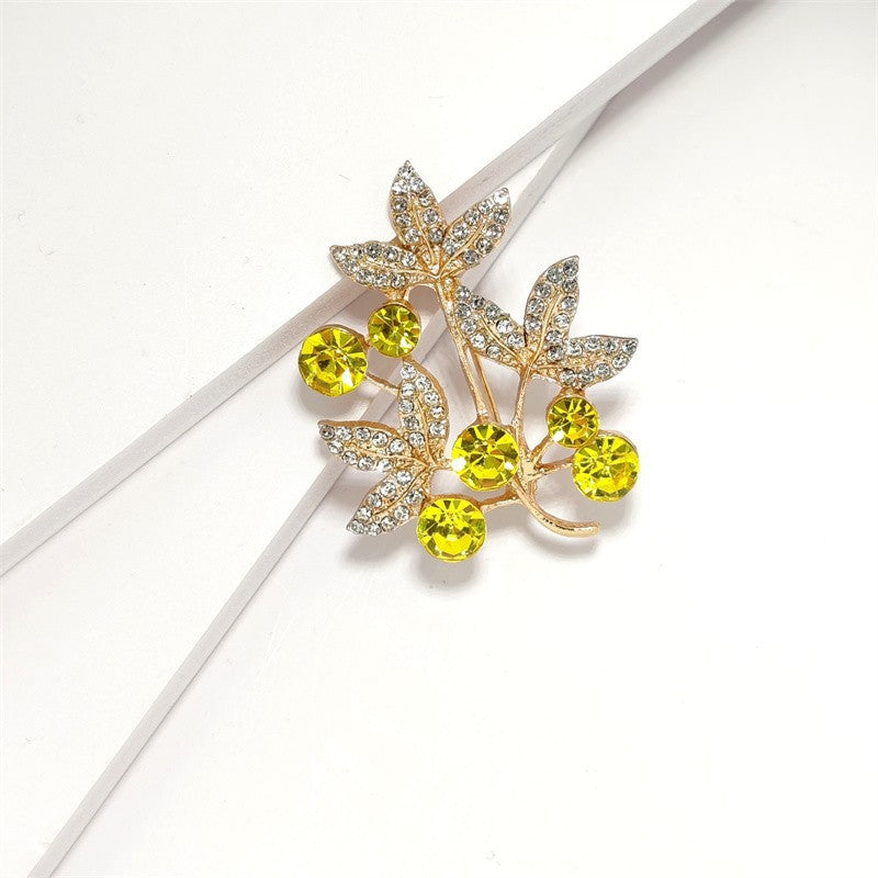 Sparkling Rhinestone Brooch for Clothing