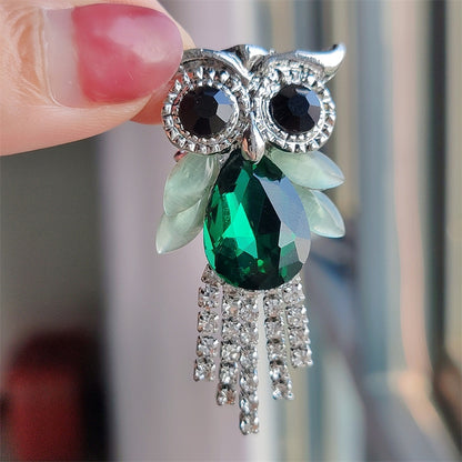 Unisex owl brooch for gifts and trends