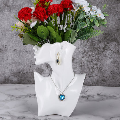 elegant woman mannequin statue for jewelry display