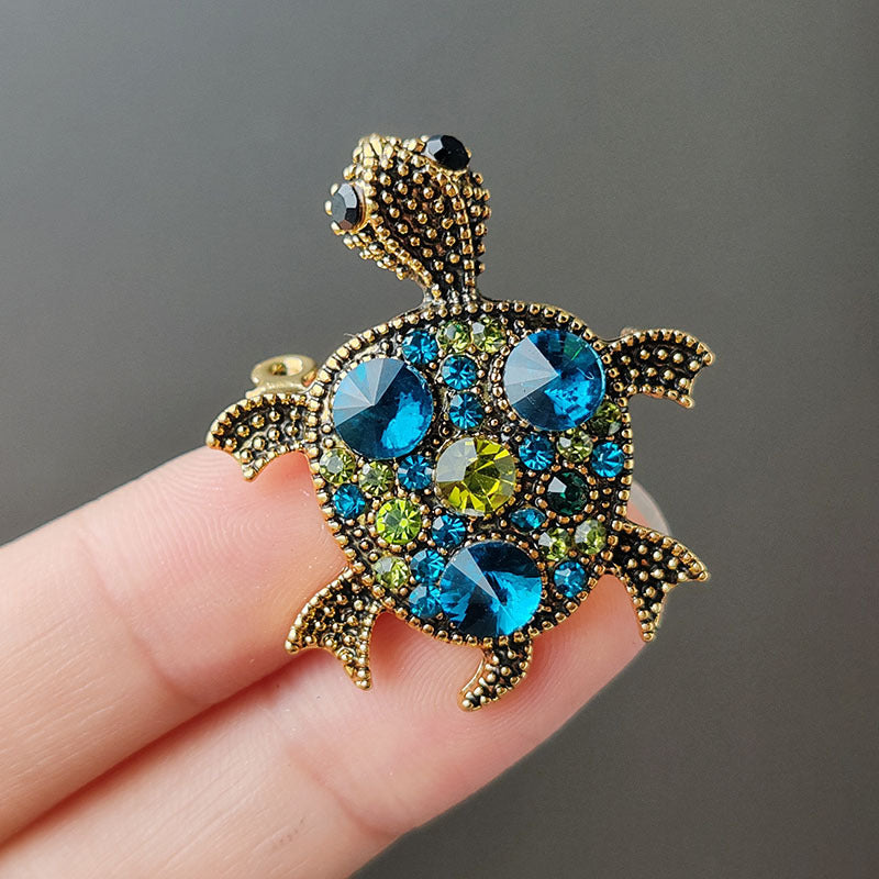 Alloy turtle pin in varied colors