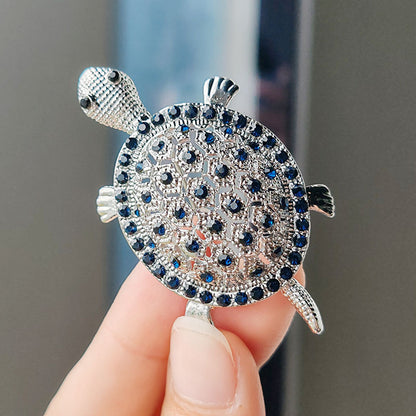 Stylish turtle design brooch for outfits