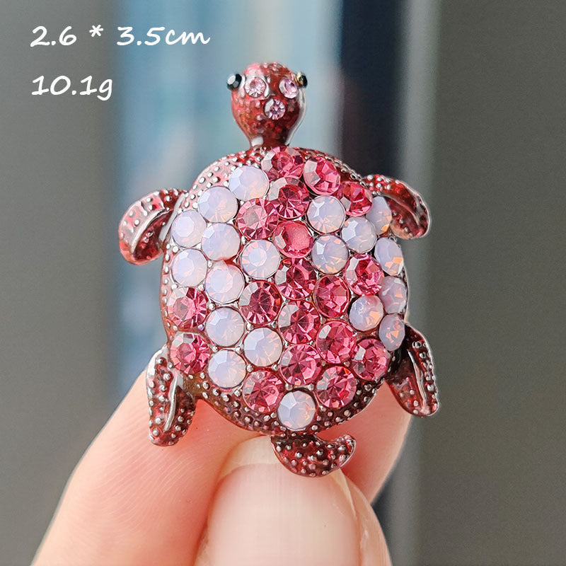 Cute turtle brooch with shiny finish