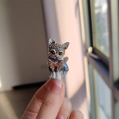 Fashionable pin accessory for men and women