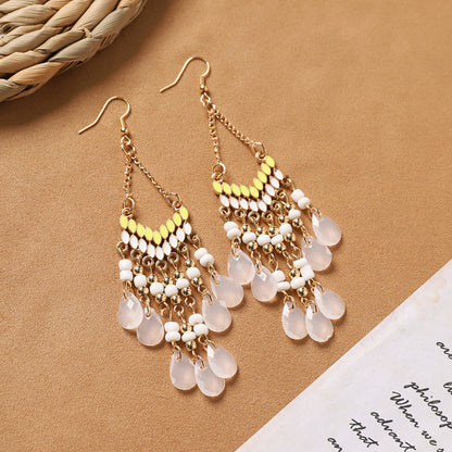 Bohemian feather earrings design close-up